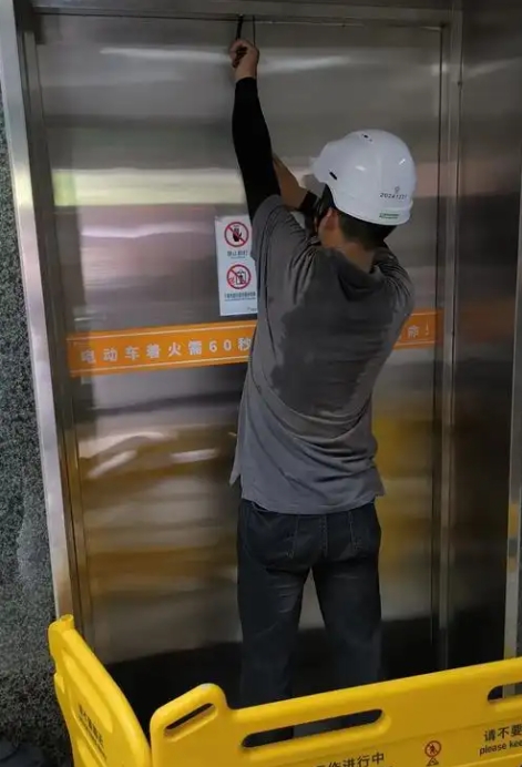 青島電梯保養
